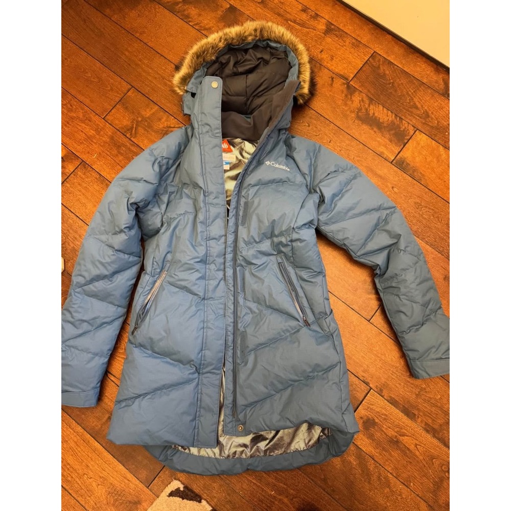 Columbia Women's Lay D Down Jacket Marine Fur Faux Hood Medium‎ MSPR $279